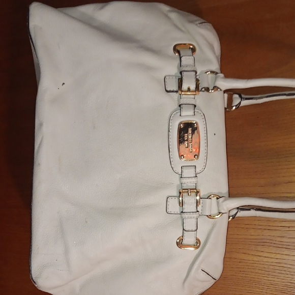Michael Kors Handbags - Michael Kors Elegant White Leather Handbag